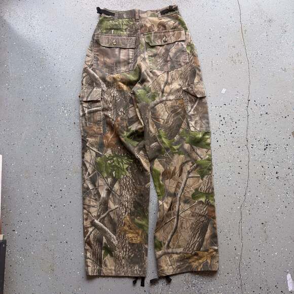 RealTree Other - Vintage RealTree Camo Cargo Pants
Size S 
Waist adjustable